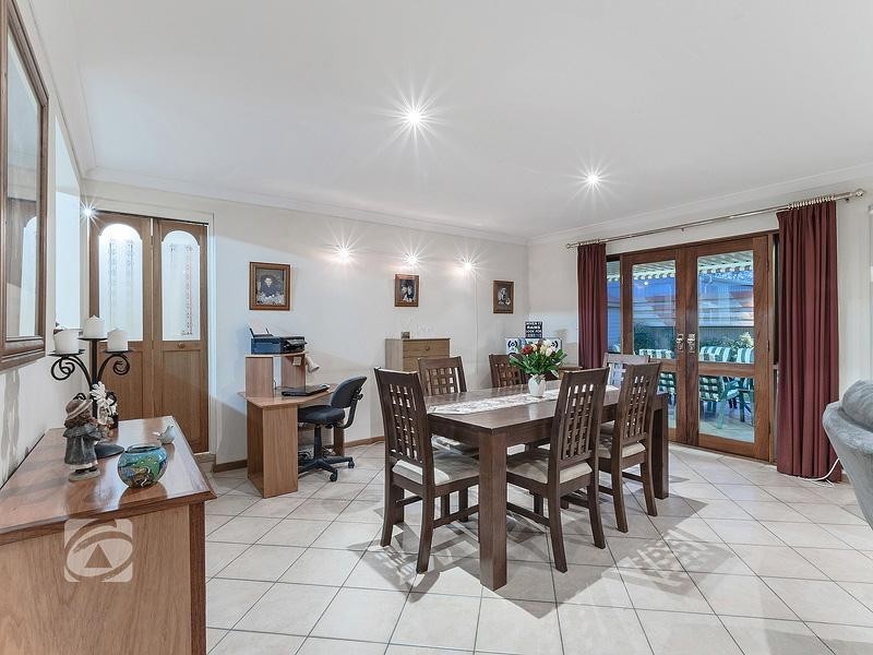 11 Tarana Road, Hope Valley SA 5090