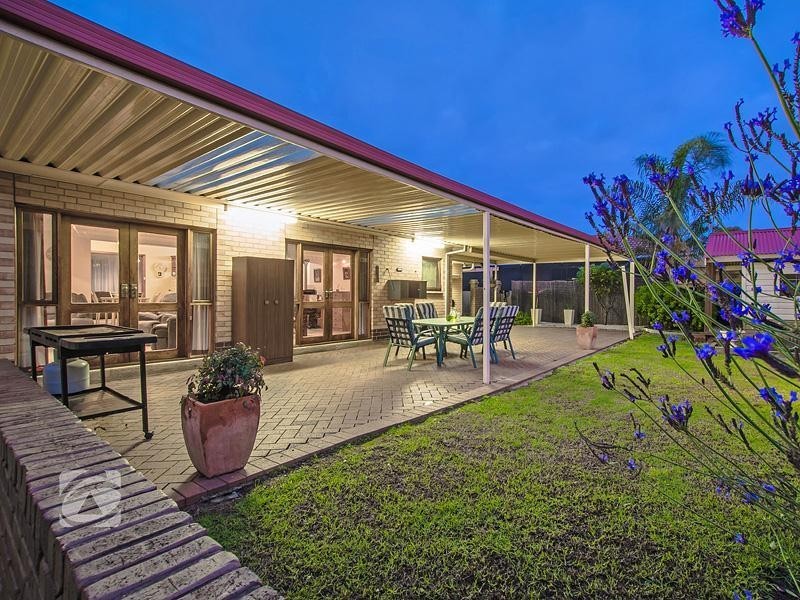 11 Tarana Road, Hope Valley SA 5090