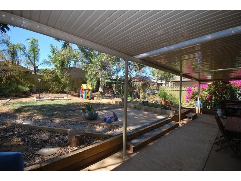 40 Damian Drive, Salisbury Heights SA 5109