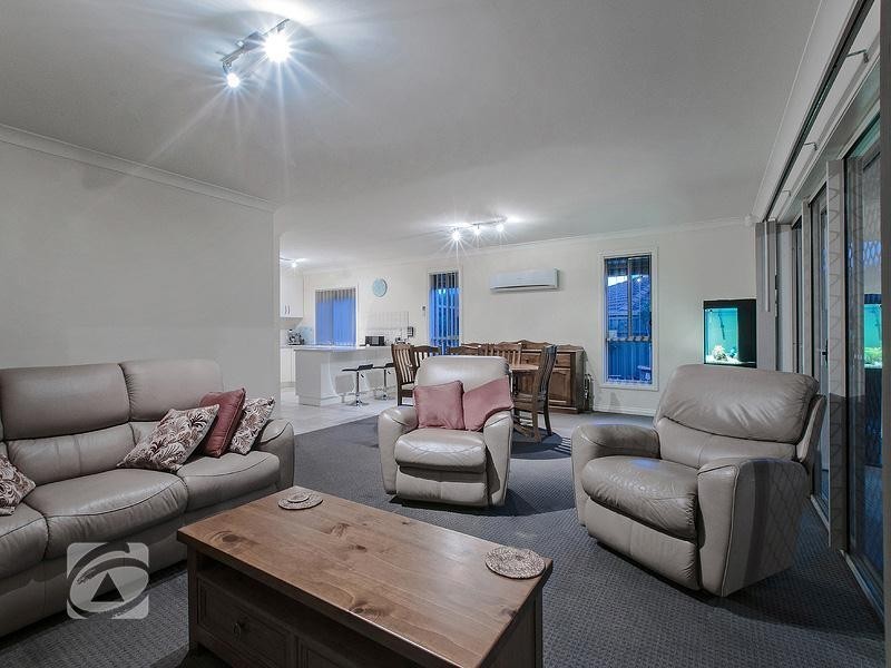 8 Oregan Crescent, St Agnes SA 5097