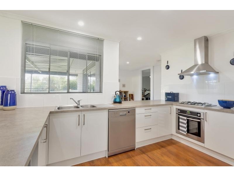 22 Wynn Vale Drive, Gulfview Heights SA 5096