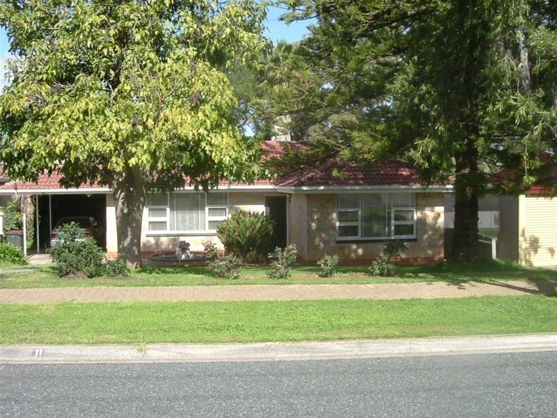 11 Clyde Street, Modbury SA 5092