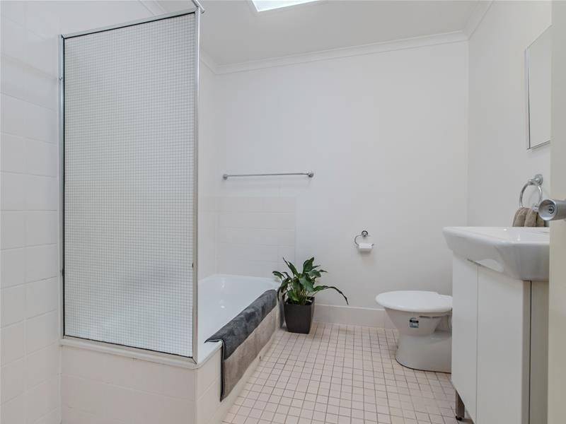 6 Mertz Court, Greenwith SA 5125