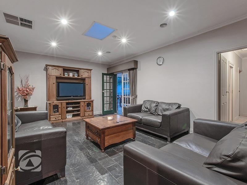 4 Tyrone Court, Wynn Vale SA 5127