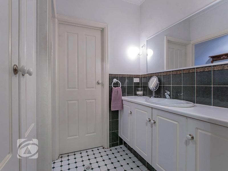 4 Tyrone Court, Wynn Vale SA 5127