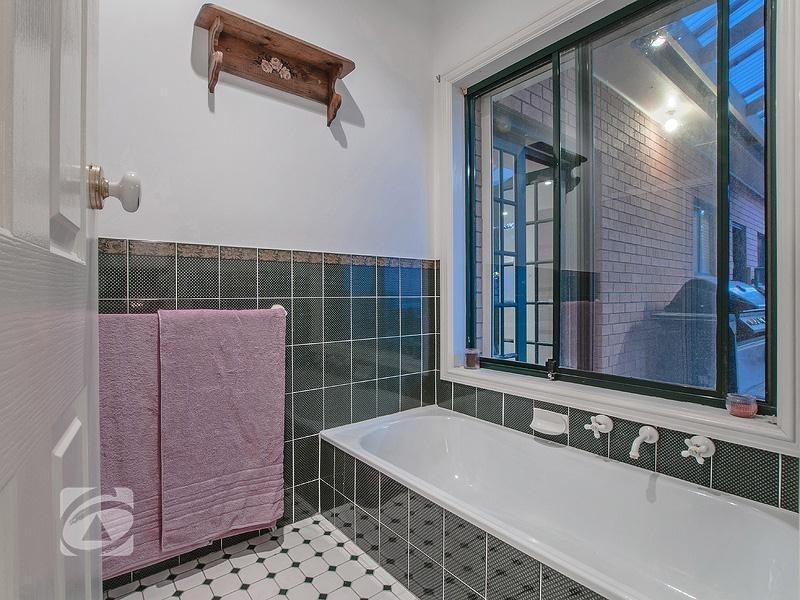 4 Tyrone Court, Wynn Vale SA 5127