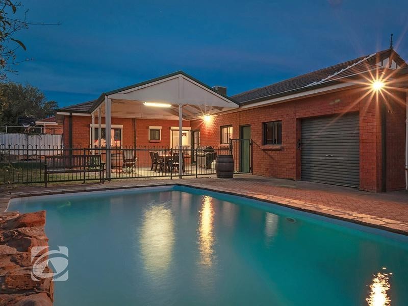 4 Tyrone Court, Wynn Vale SA 5127