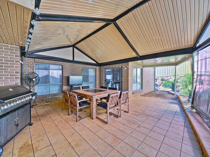 8a Lincoln Drive, Redwood Park SA 5097