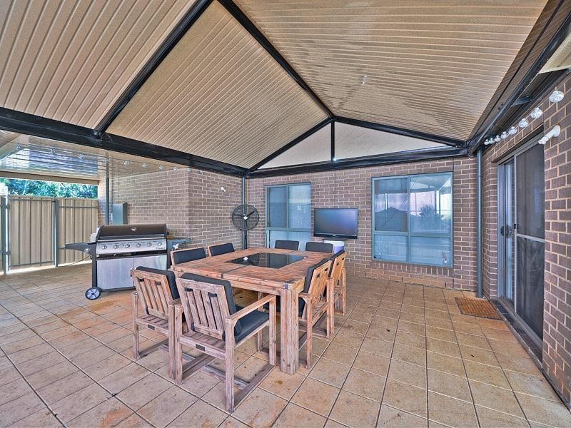 8a Lincoln Drive, Redwood Park SA 5097