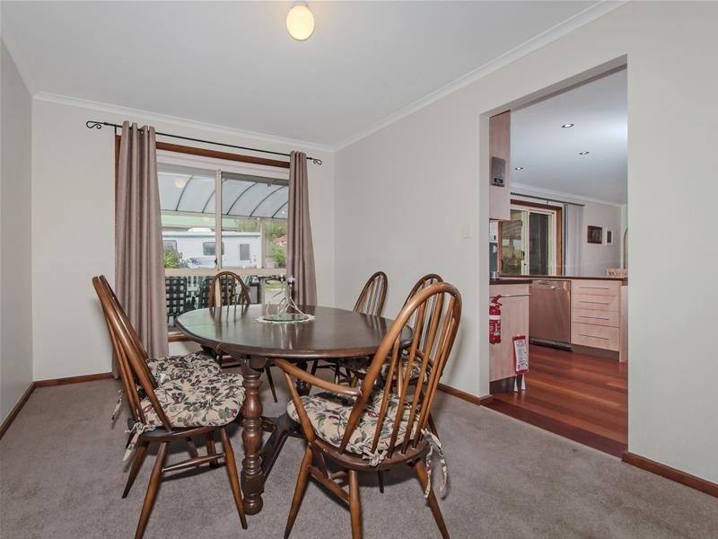 13 Treloar Avenue, Greenwith SA 5125