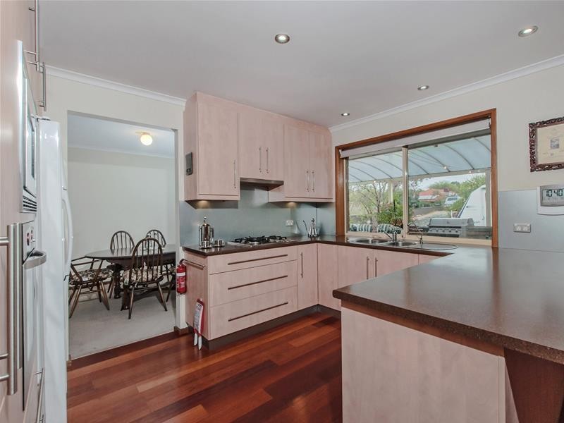 13 Treloar Avenue, Greenwith SA 5125