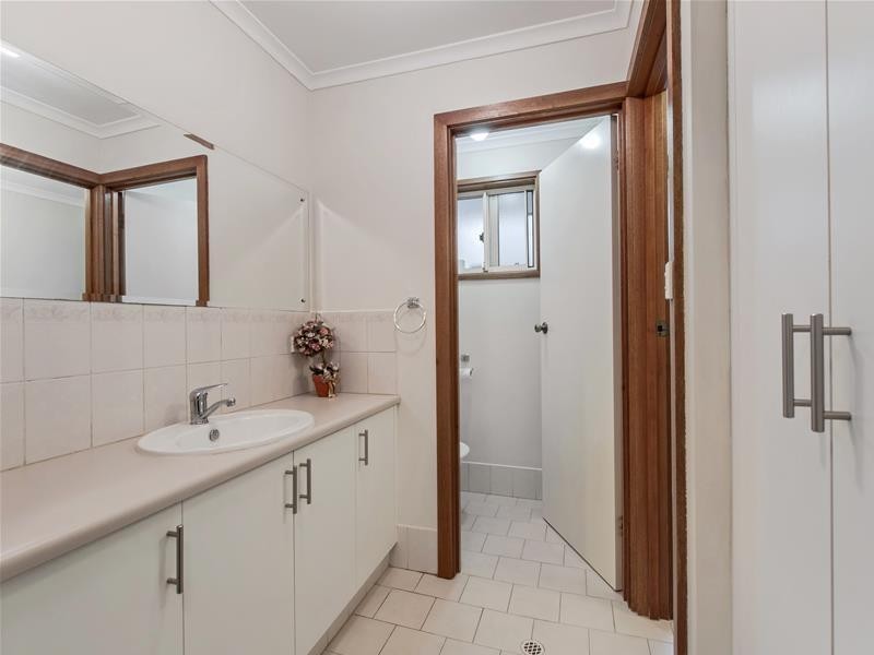 13 Treloar Avenue, Greenwith SA 5125