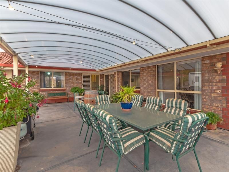 13 Treloar Avenue, Greenwith SA 5125