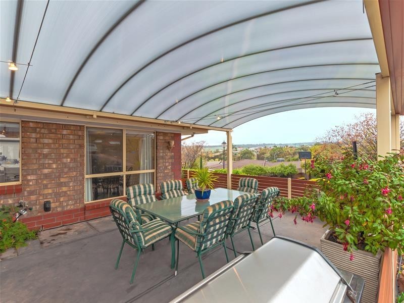 13 Treloar Avenue, Greenwith SA 5125