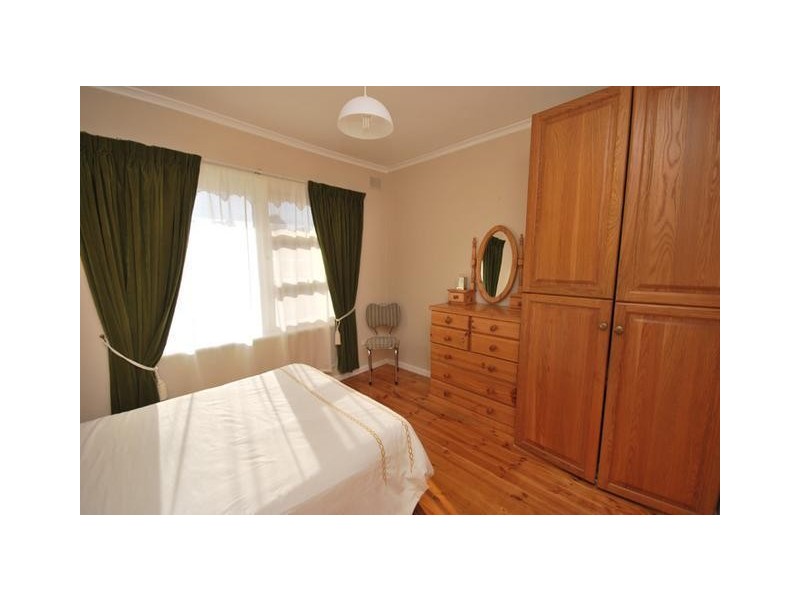 16 School Drive, Banksia Park SA 5091