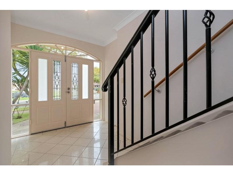 37 Conservatory Circuit, Oakden SA 5086