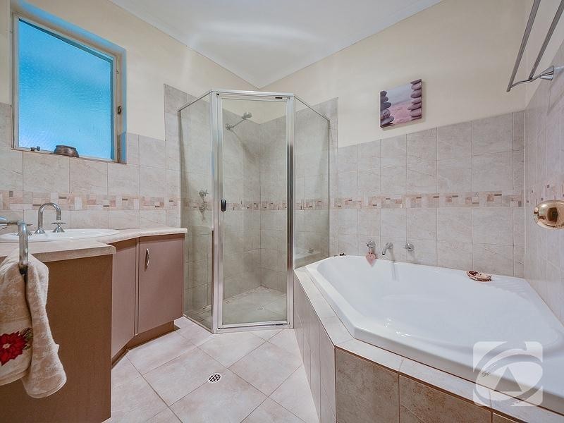 11 Crafter Street, Fairview Park SA 5126