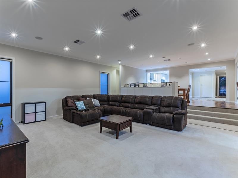 11 Palmyra Street, Modbury Heights SA 5092