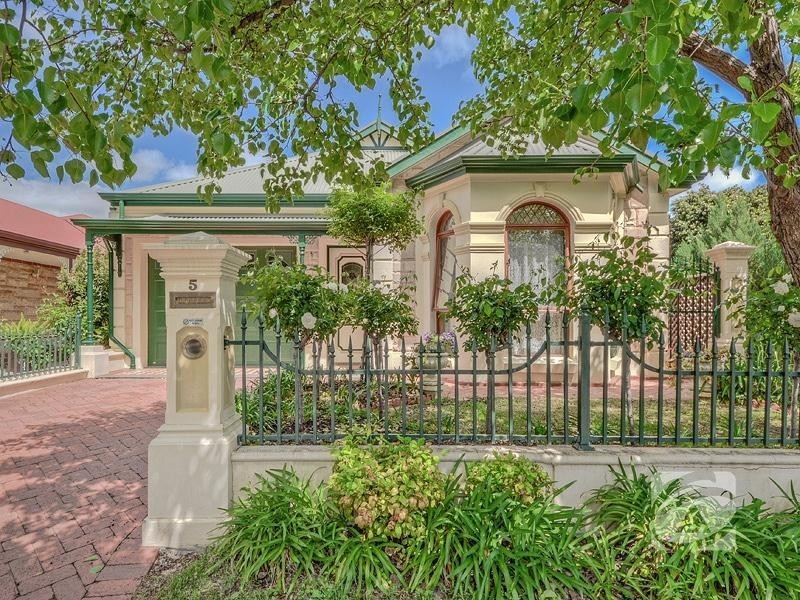 5 Rundle Court, Greenwith SA 5125