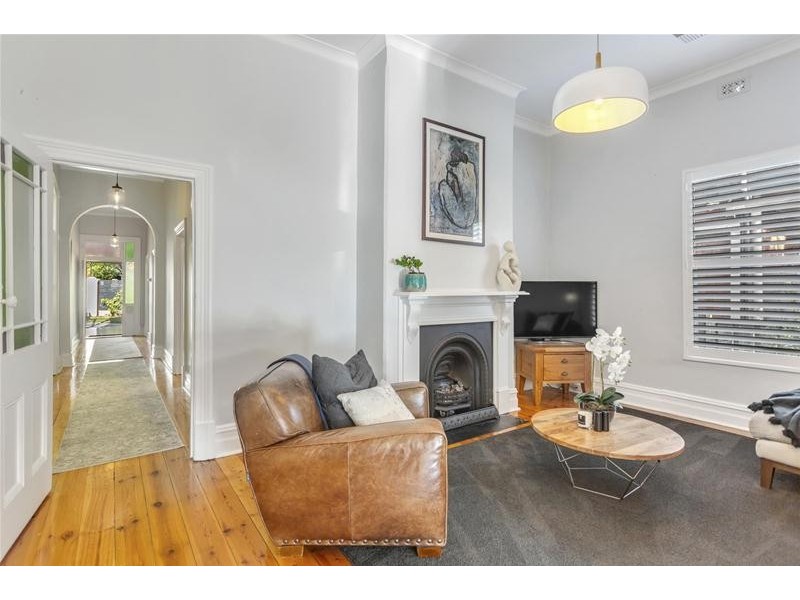 54 Sixth Avenue, St Peters SA 5069