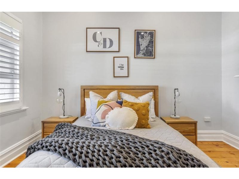 54 Sixth Avenue, St Peters SA 5069