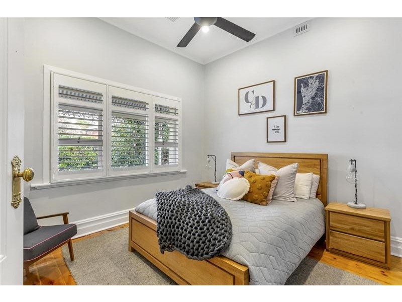 54 Sixth Avenue, St Peters SA 5069