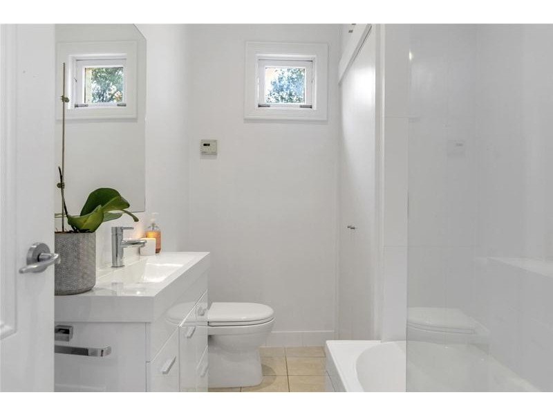 54 Sixth Avenue, St Peters SA 5069