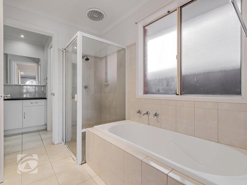 6 Creekview Drive, Walkley Heights SA 5098