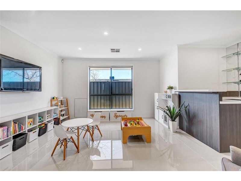 4 West Parkway, Andrews Farm SA 5114