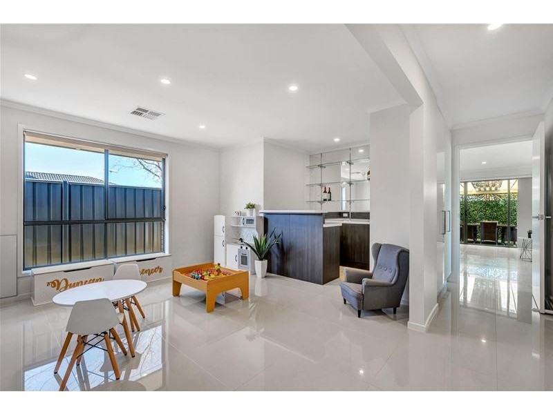 4 West Parkway, Andrews Farm SA 5114