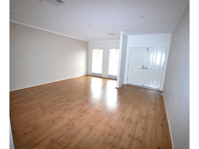 42 Franklin Avenue, Mawson Lakes SA 5095