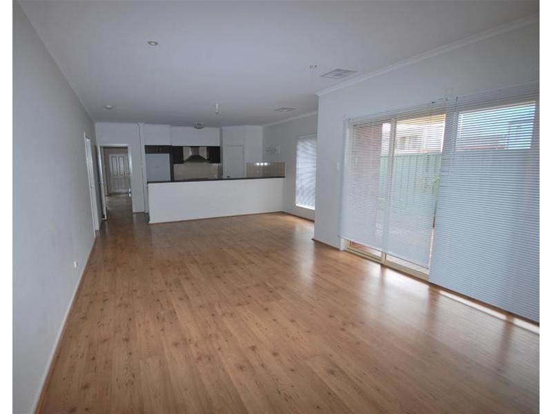 42 Franklin Avenue, Mawson Lakes SA 5095