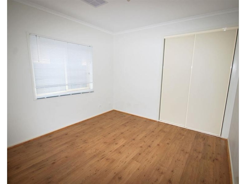 42 Franklin Avenue, Mawson Lakes SA 5095