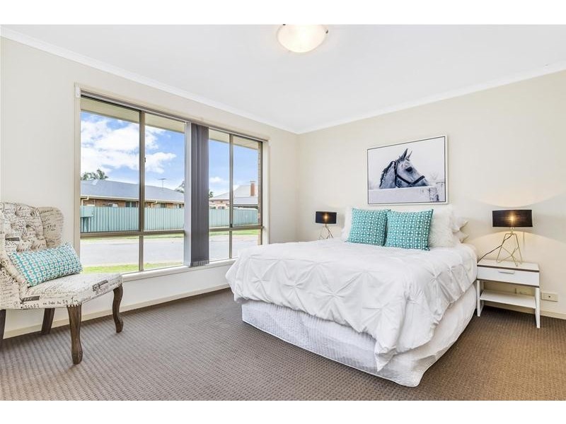 7 Eastick Court, Evanston SA 5116