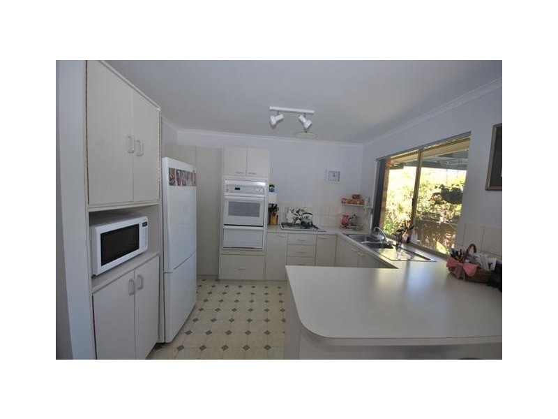 2/2 Chertsey Court, Wynn Vale SA 5127