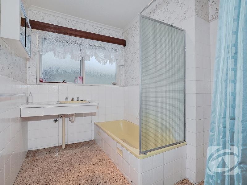 40 Somerset Avenue, Redwood Park SA 5097