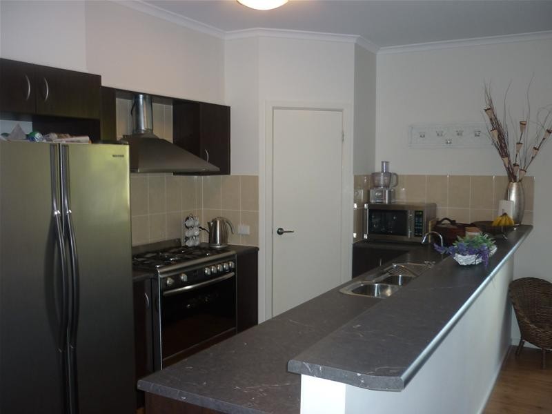 42 Franklin Avenue, Mawson Lakes SA 5095