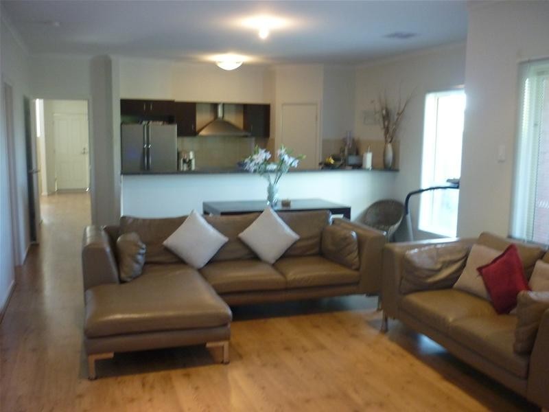 42 Franklin Avenue, Mawson Lakes SA 5095