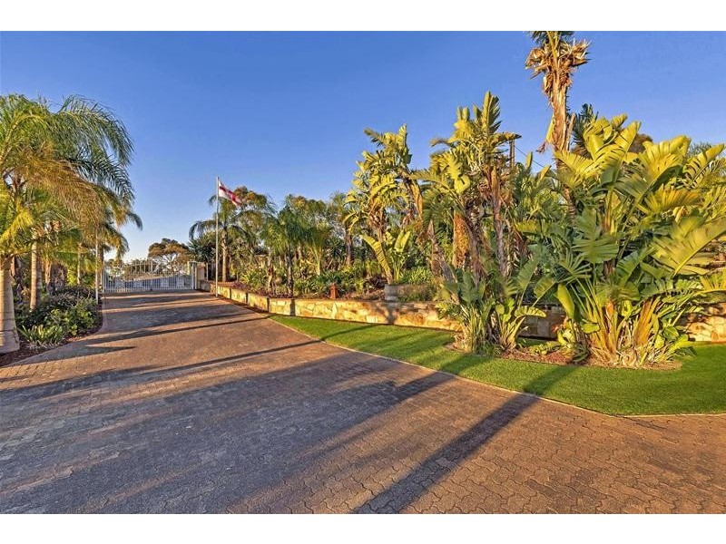 101 Wynn Vale Drive, Gulfview Heights SA 5096