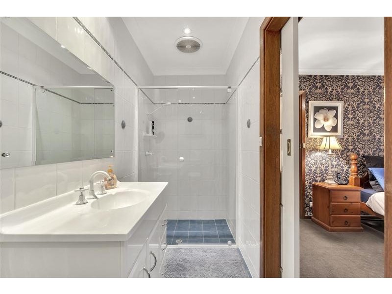 101 Wynn Vale Drive, Gulfview Heights SA 5096