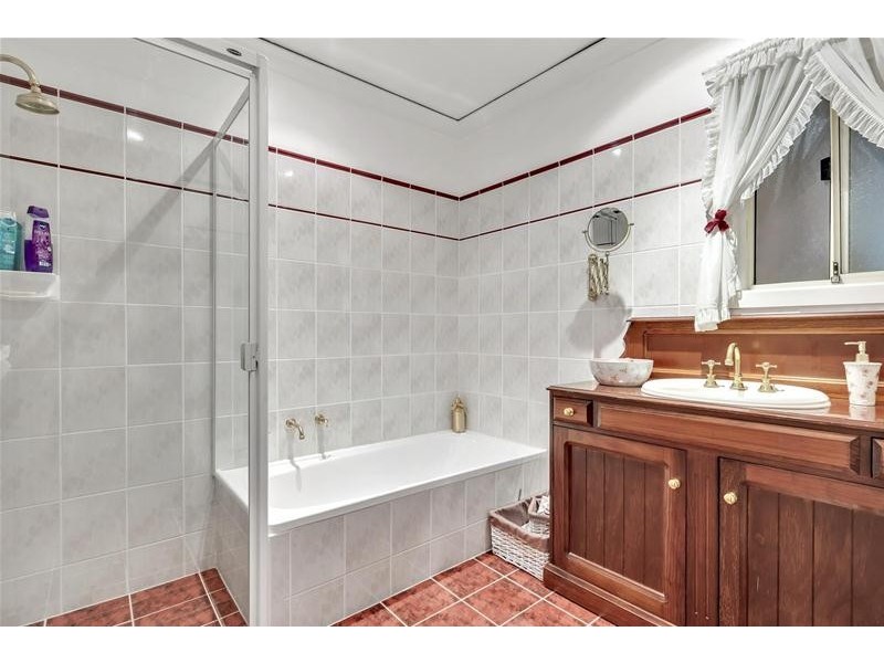 101 Wynn Vale Drive, Gulfview Heights SA 5096