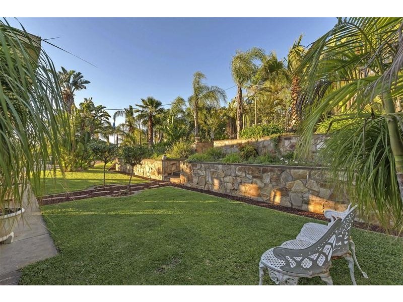 101 Wynn Vale Drive, Gulfview Heights SA 5096