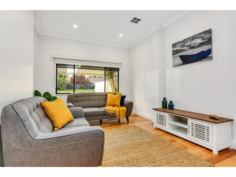 42 Topaz Crescent, Salisbury East SA 5109