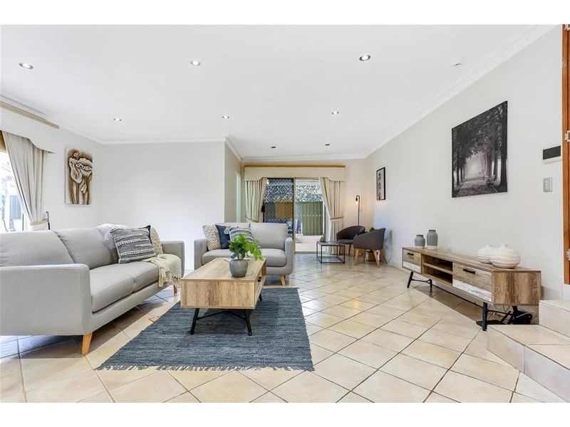 42 Topaz Crescent, Salisbury East SA 5109