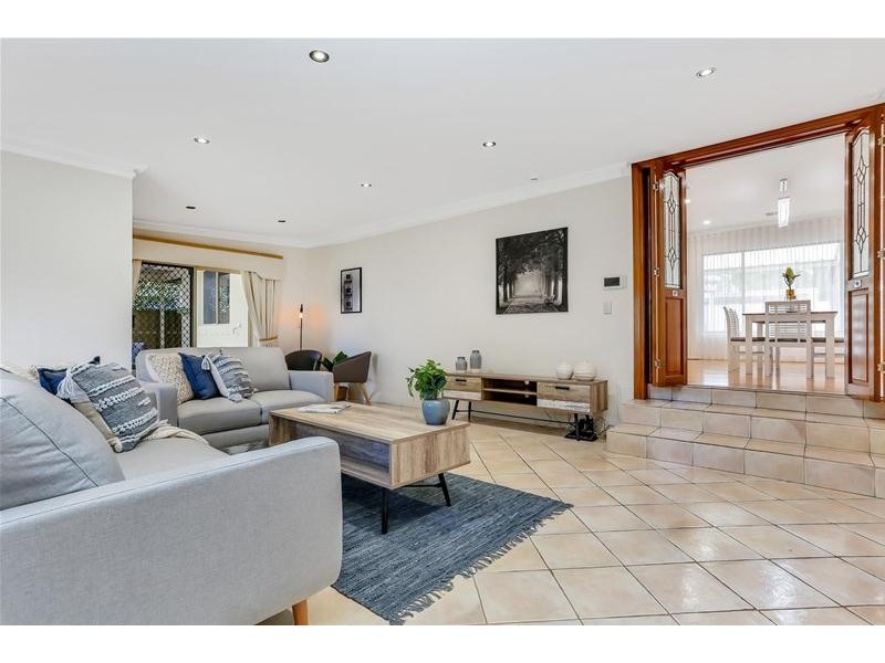 42 Topaz Crescent, Salisbury East SA 5109