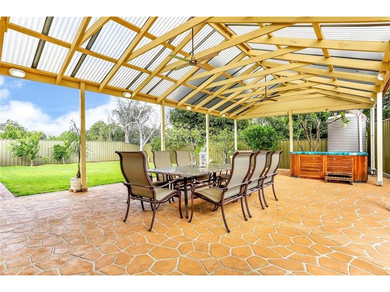 42 Topaz Crescent, Salisbury East SA 5109