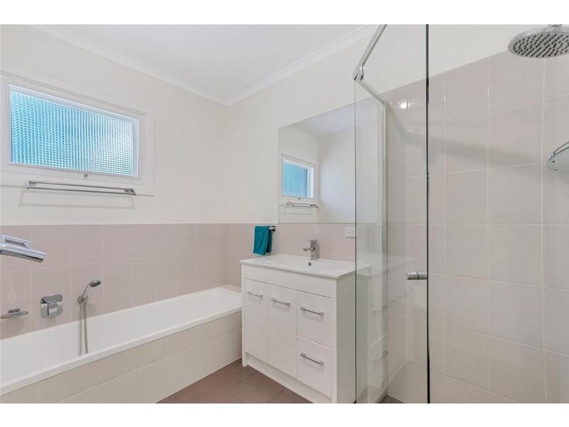 12 Flinders Drive, Valley View SA 5093