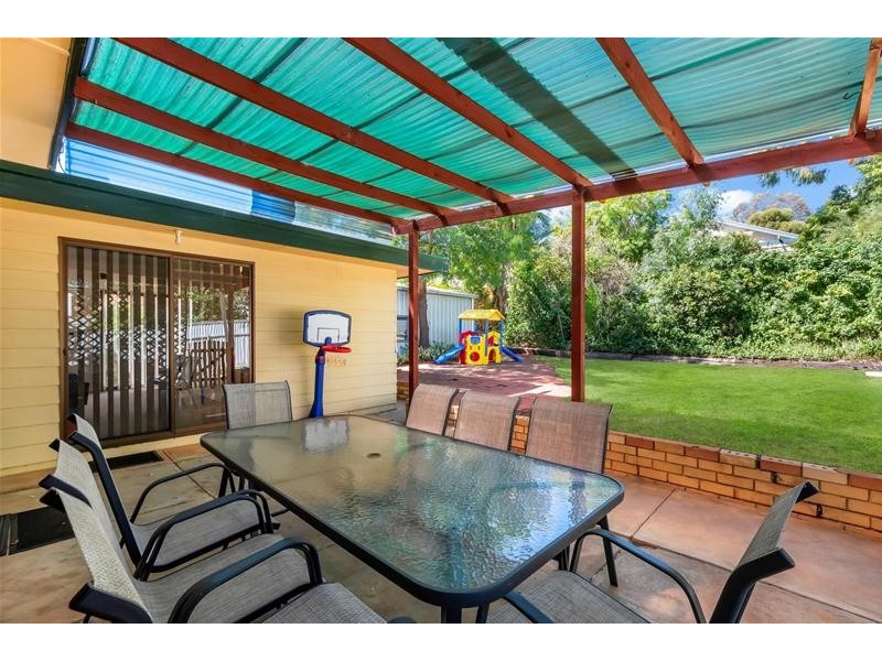 12 Flinders Drive, Valley View SA 5093