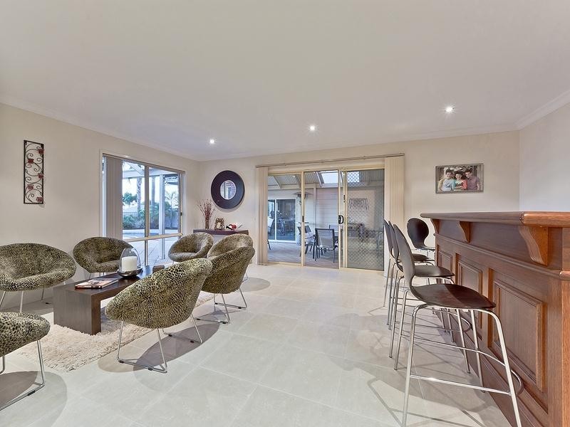 12 Portsmouth Parade, Gulfview Heights SA 5096