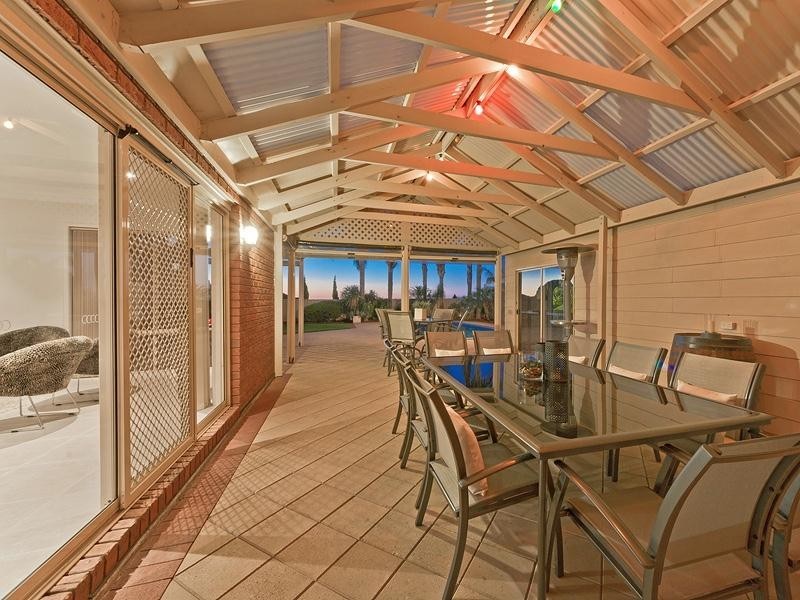 12 Portsmouth Parade, Gulfview Heights SA 5096